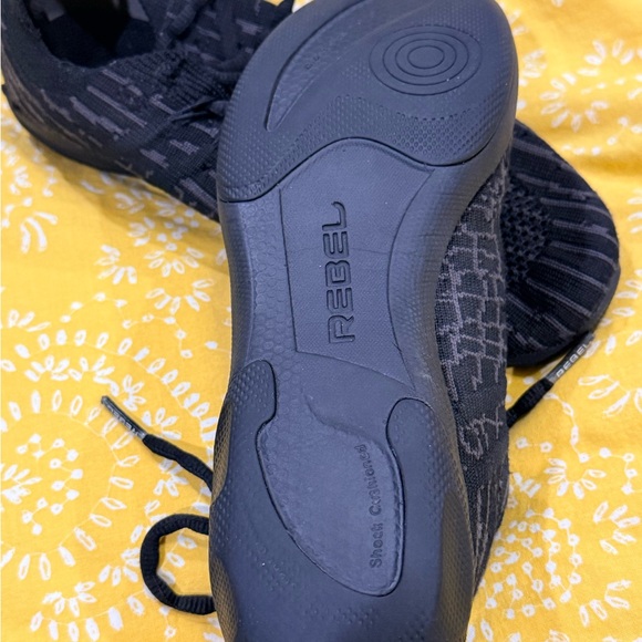 Rebels Black Kids Cheer Shoes - Picture 2 of 3